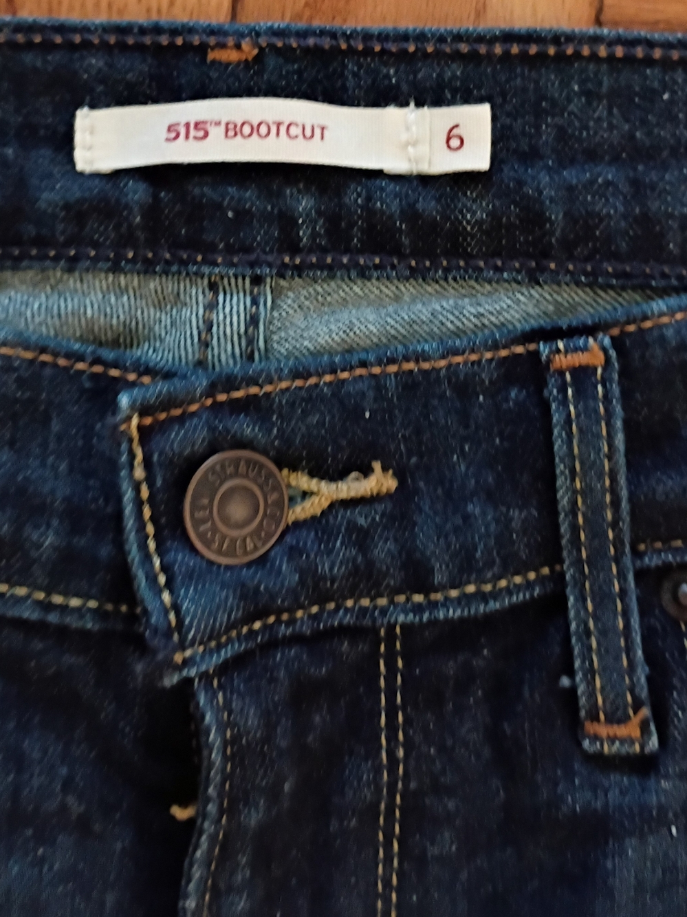 Levi's 515 Bootcut Jeans in Dark Blue Denim - Size 6